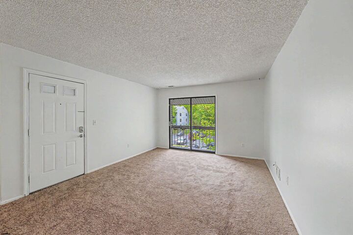 Property Photo:  15 Mattix Run 15  NJ 08205 