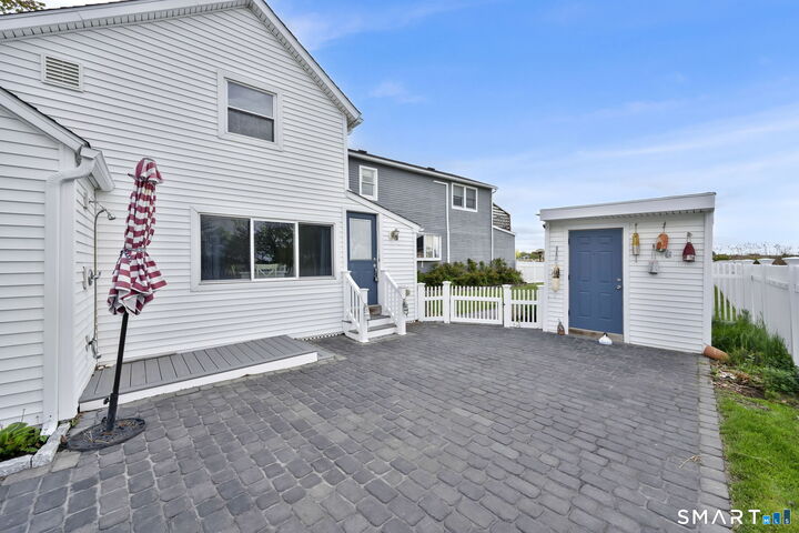 Property Photo:  96 Chalker Beach Road  CT 06475 