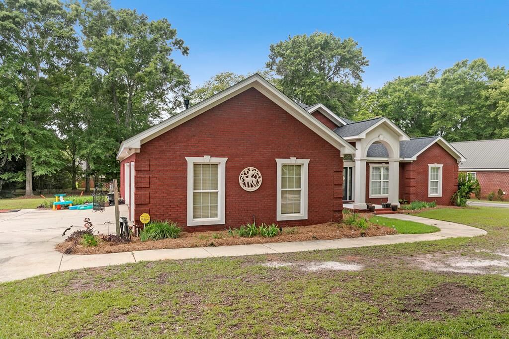 Property Photo:  302 Stonegate  AL 36305 