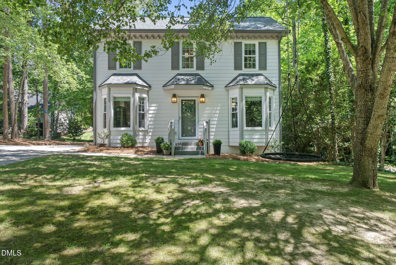 Property Photo: 7004 Norwich Drive NC 27613