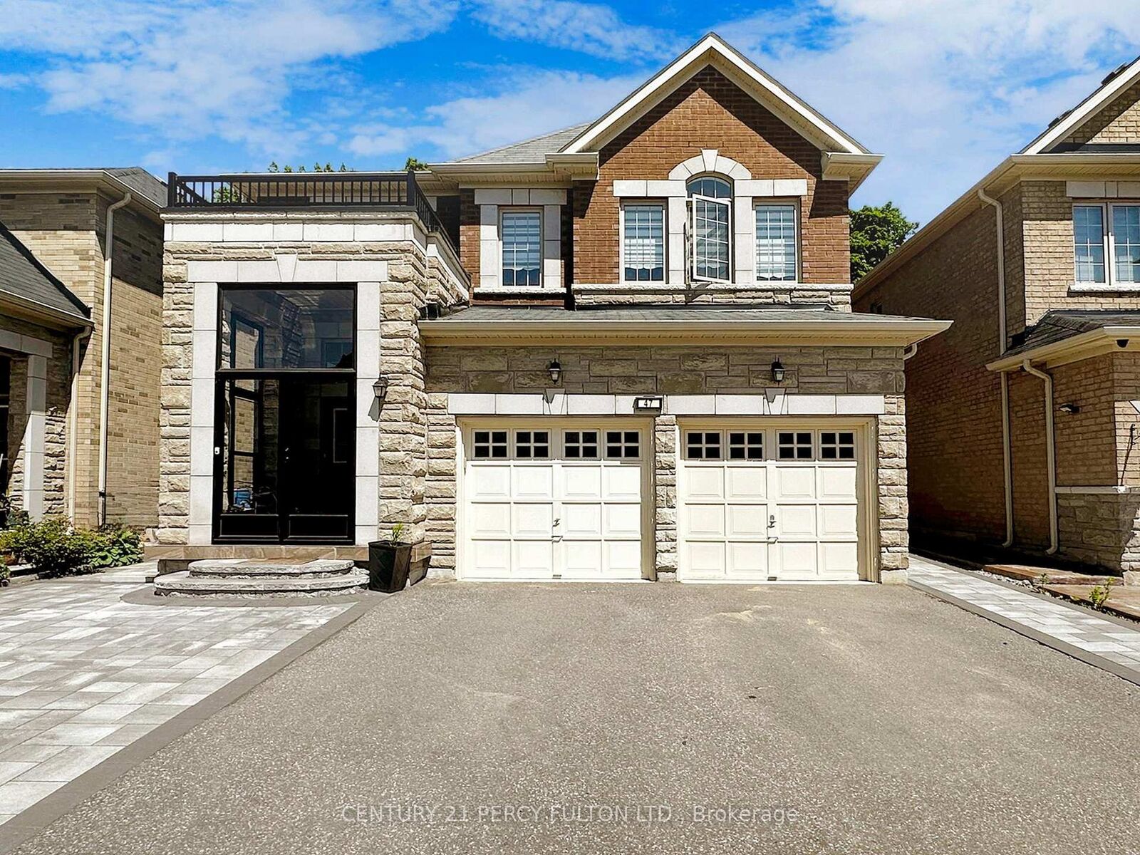 Property Photo: 47 Mohandas Drive ON L3S 0E5