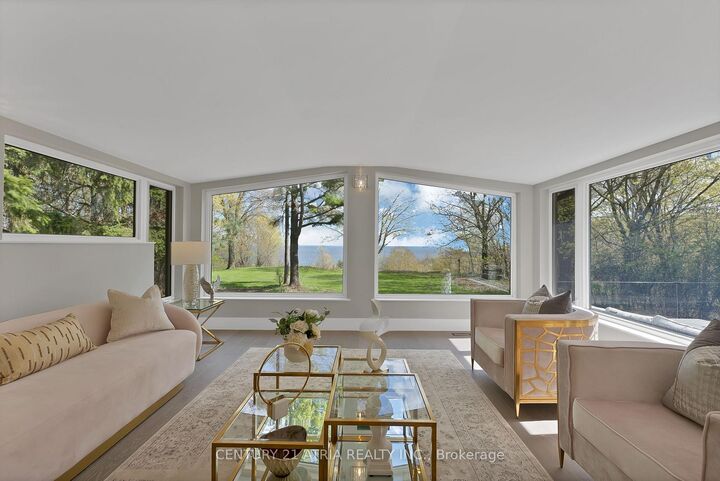 Property Photo: 33 Bellehaven Crescent ON M1M 1H2