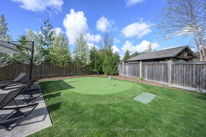 Property Photo: 430 Bradwell Chase ON N6G 0P7
