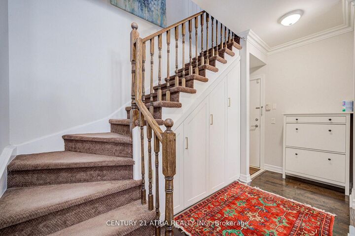 Property Photo:  17 Barberry Place Th117  ON M2K 3E2 