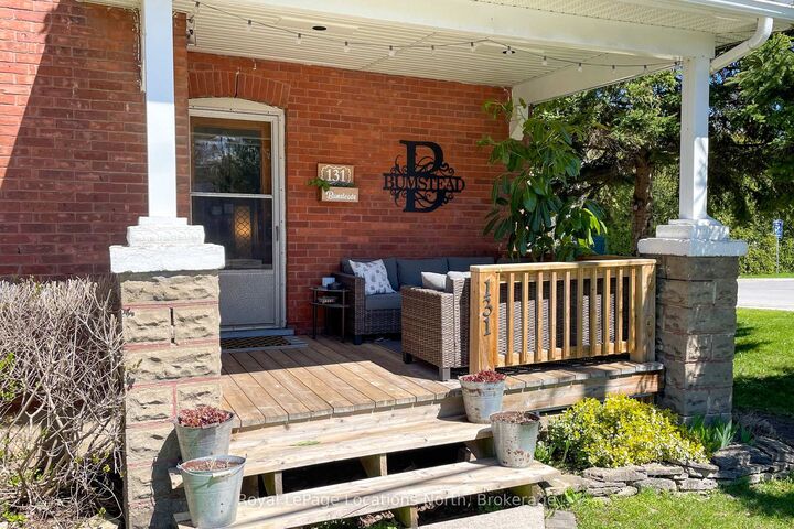 Property Photo: 131 Sykes Street S ON N4L 1P8