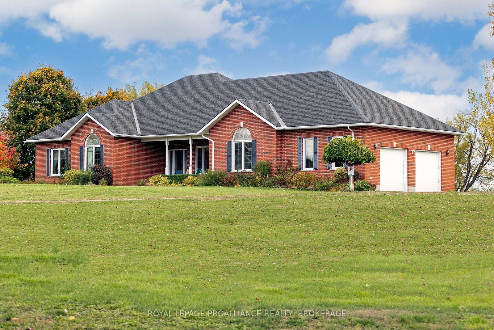 Property Photo: 116 Schenk Street ON K0H 1G0