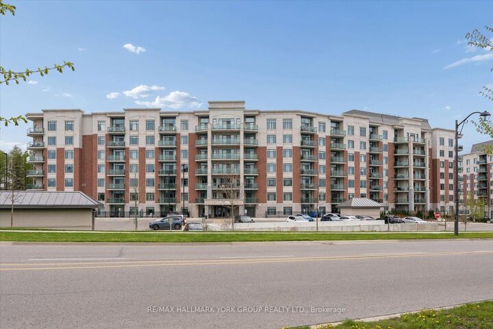 Property Photo:  460 William Graham Drive 402  ON L4G 1X9 