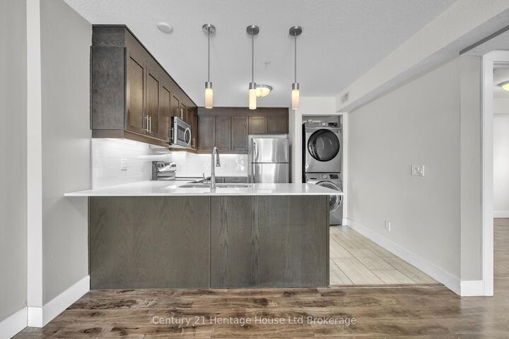 Property Photo:  34 Brock Street 303  ON N4S 3B5 