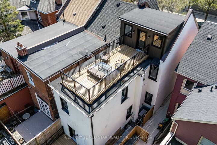 Property Photo:  369 Pacific Avenue  ON M6P 2R2 