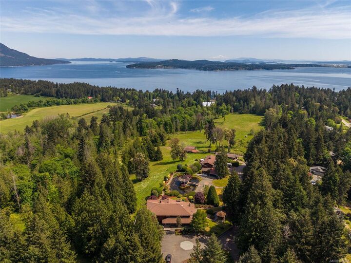 Property Photo: 3191 Mutter Rd BC V0R 2P3