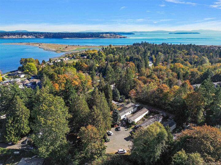 Property Photo:  2741 Stautw Rd 5  BC V8M 2E9 