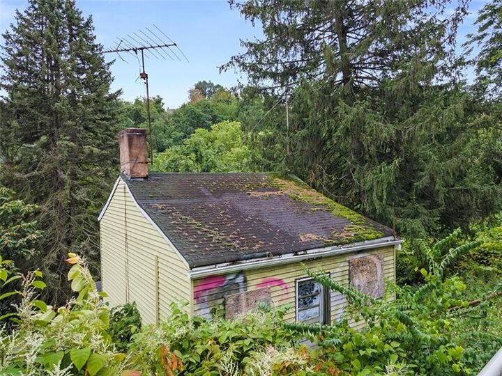 Property Photo:  1047 Arlington Ave  PA 15203 