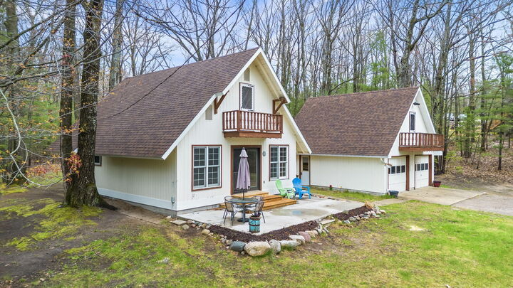 Property Photo: 48 Sturgeon Bay Road MI 49749