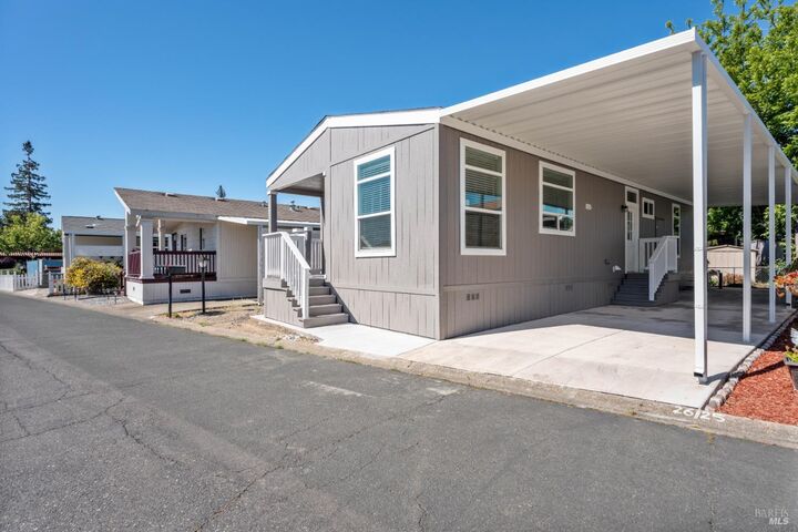 Property Photo: 660 Leslie Street 26 CA 95482