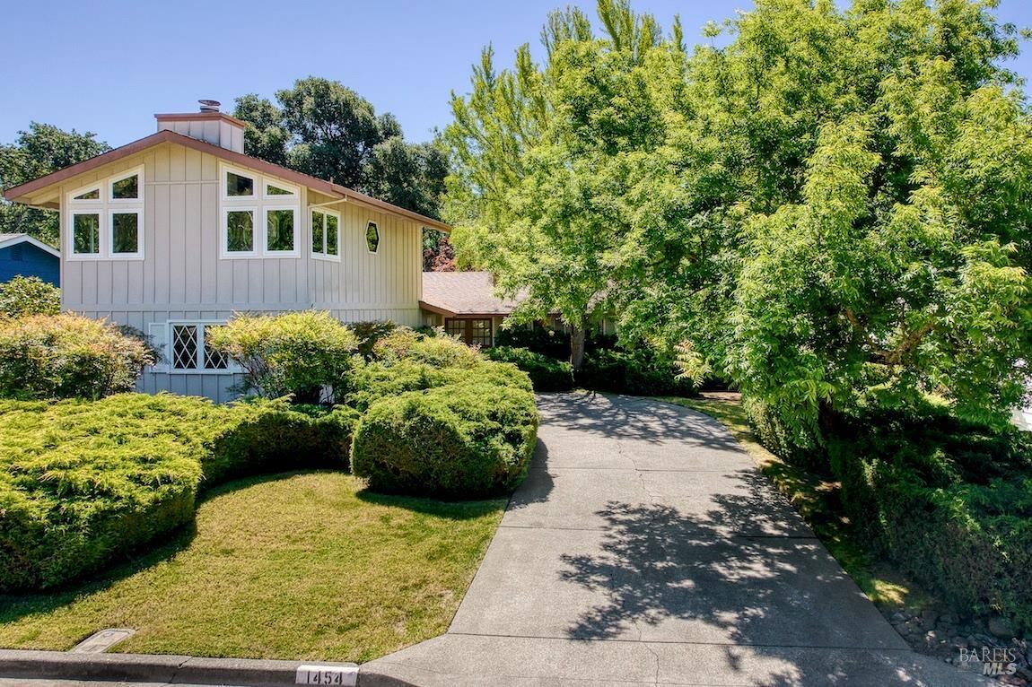 Property Photo:  1454 Escalero Road  CA 95409 