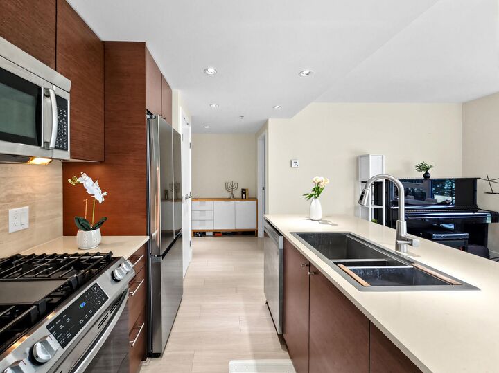 Property Photo: 7371 Westminster Highway 501 BC V6X 0B4