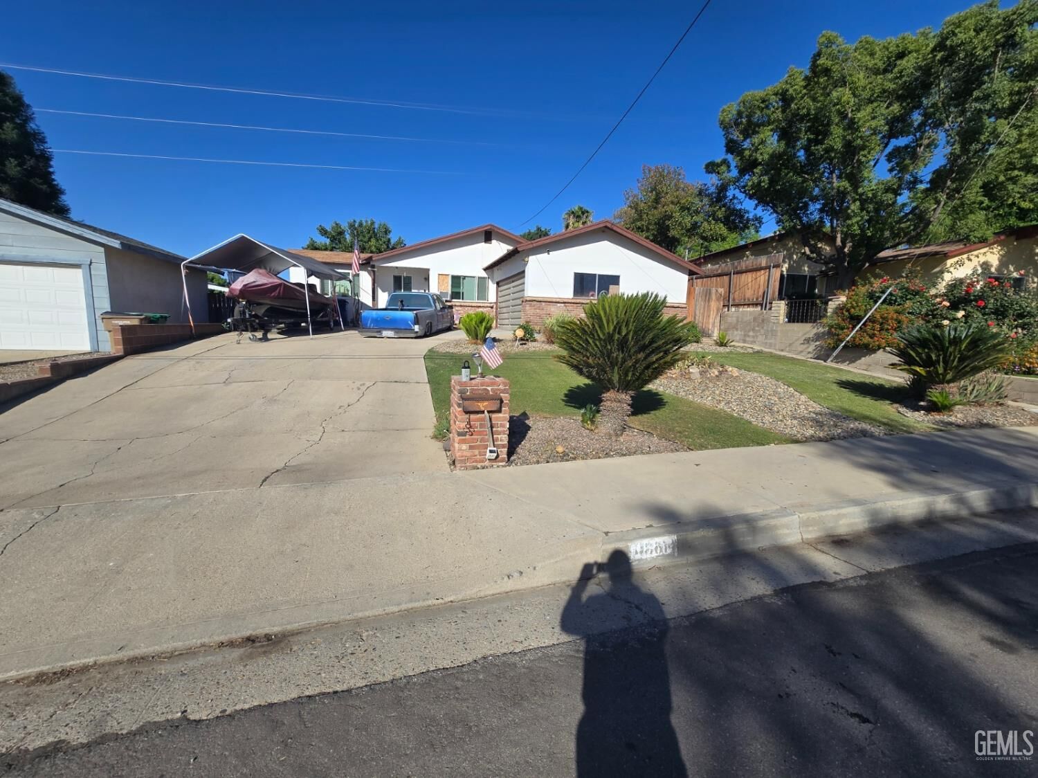 Property Photo: 4861 Putter Lane CA 93308