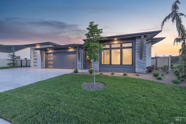 Property Photo: 1929 W Timberstone Dr ID 83616