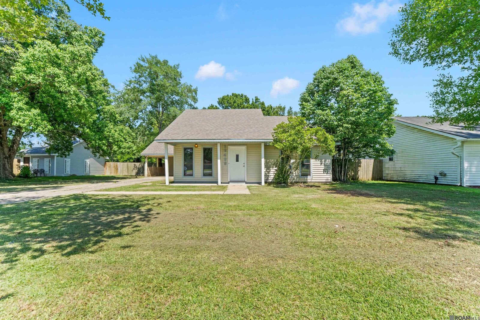 Property Photo: 16408 Charles Gonzales Rd LA 70769
