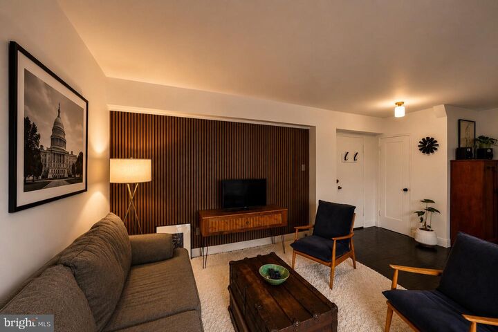 Property Photo:  3701 NW Connecticut Avenue NW 416  DC 20008 