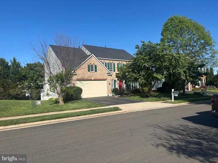 Property Photo:  6519 Debhill Lane  VA 20155 