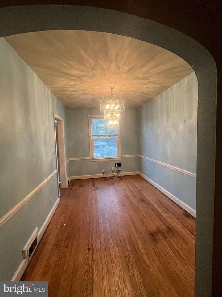 Property Photo:  28 Hawaii Avenue NE  DC 20011 