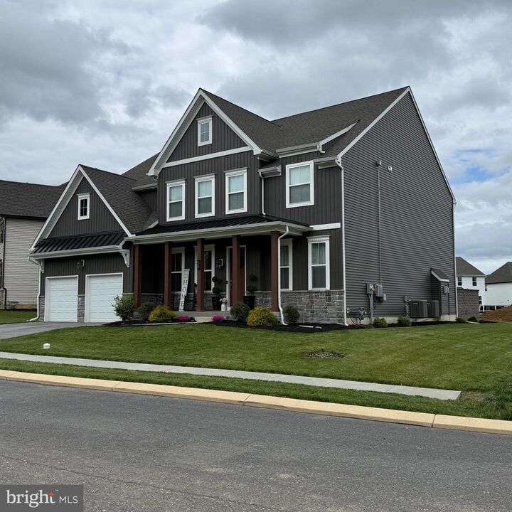 Property Photo:  58 Silver Circle  PA 17050 