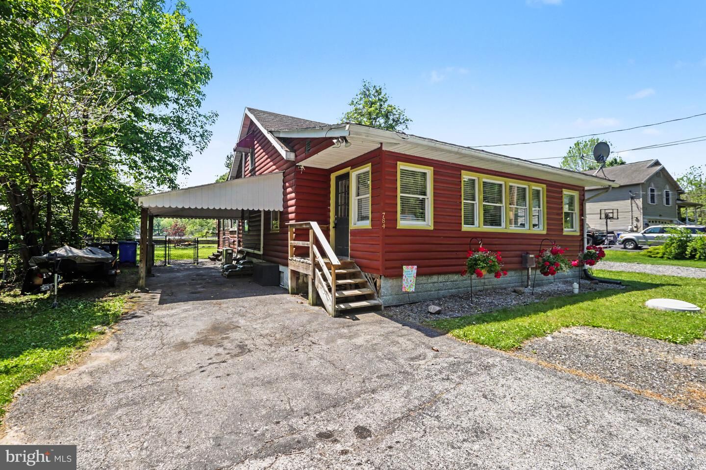 Property Photo:  784 Siddonsburg Road  PA 17339 