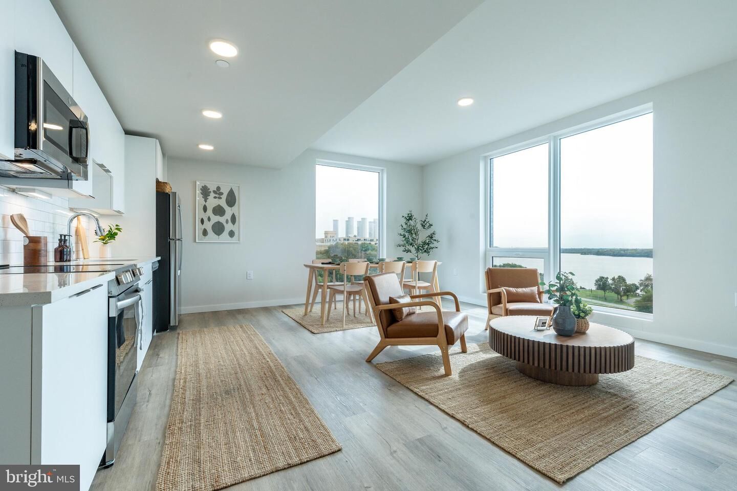 Property Photo:  1130 N Delaware Avenue 402  PA 19125 