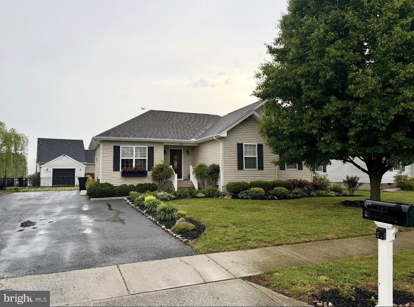 Property Photo:  603 Hillcrest Drive  MD 21851 