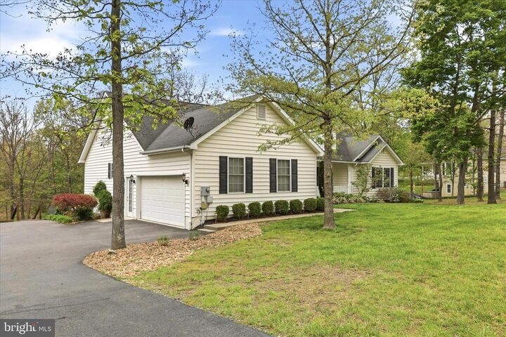 Property Photo: 354 Cielo Lane WV 25411