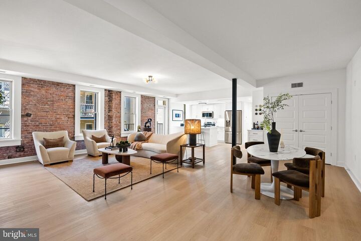 Property Photo:  1811 Wyoming Avenue NW 21  DC 20009 