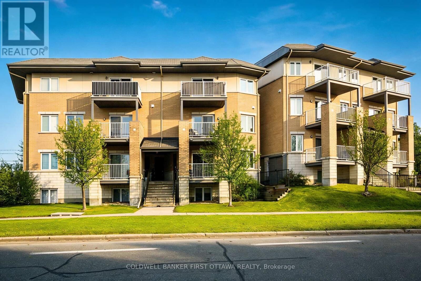 Property Photo:  1210 McWatters Road 6  ON K2C 3Y2 