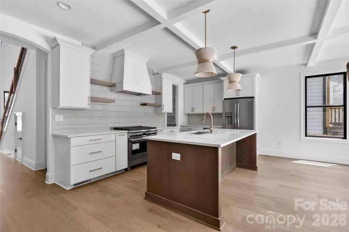 Property Photo:  417 W Cama Street  NC 28217 