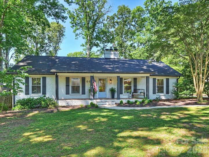 Property Photo:  6610 Burlwood Road  NC 28211 