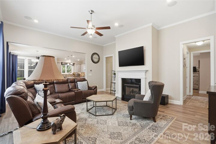 Property Photo:  7111 Overjoyed Crossing  NC 28215 