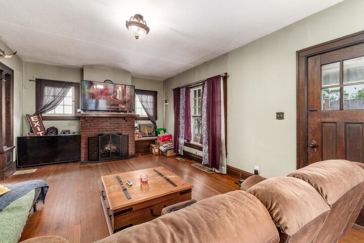 Property Photo:  195 Jefferson Road  OH 43055 