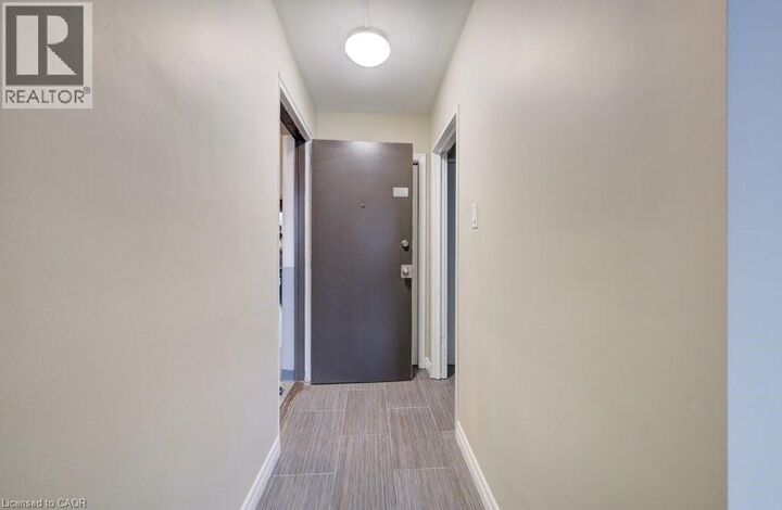 Property Photo:  90 King Edward Avenue 10  ON N5Z 3S9 
