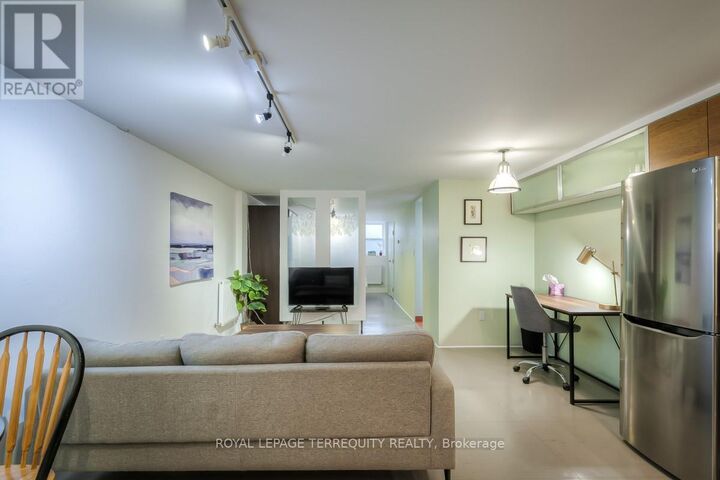 Property Photo:  26A Scarlett Road Bsmt  ON M6N 4K1 