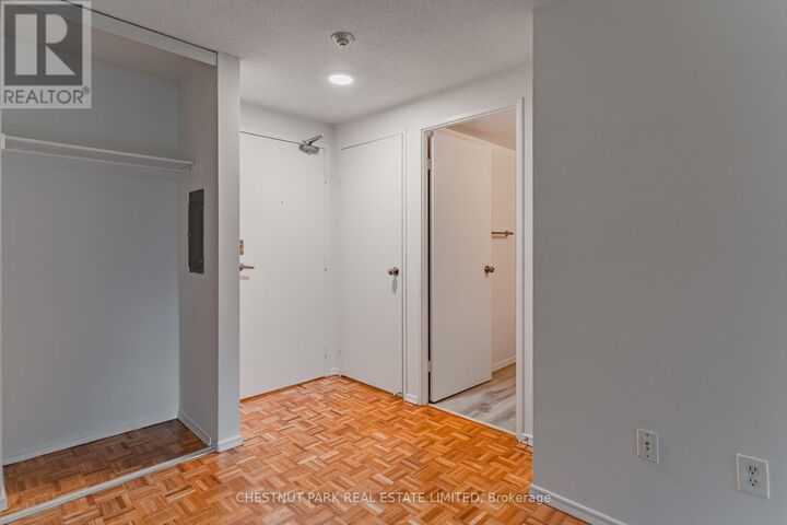 Property Photo:  20 Saint Patrick Street 715  ON M5T 2Y4 