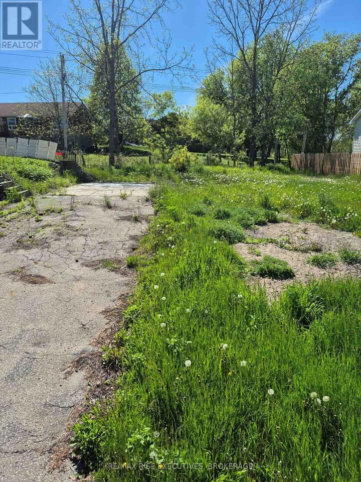 Pt Lt 311 Victoria Avenue — photo 1