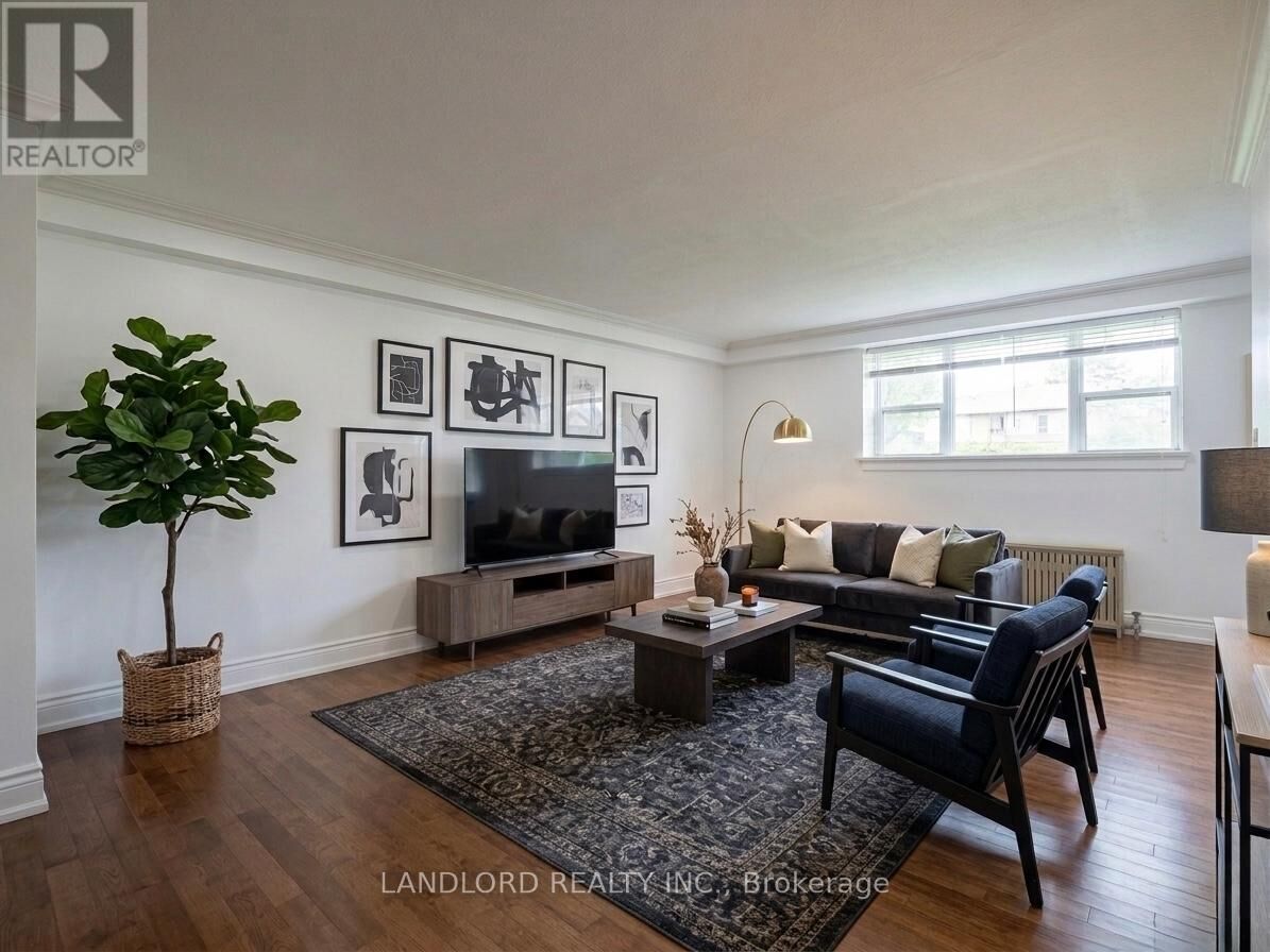 Property Photo:  92 Trethewey Drive 2  ON M6M 4B4 