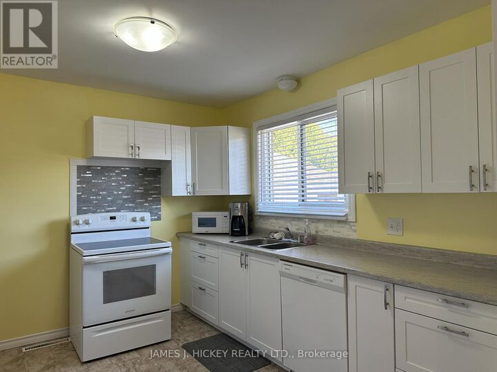 Property Photo:  1 Highland Crescent  ON K0J 1P0 