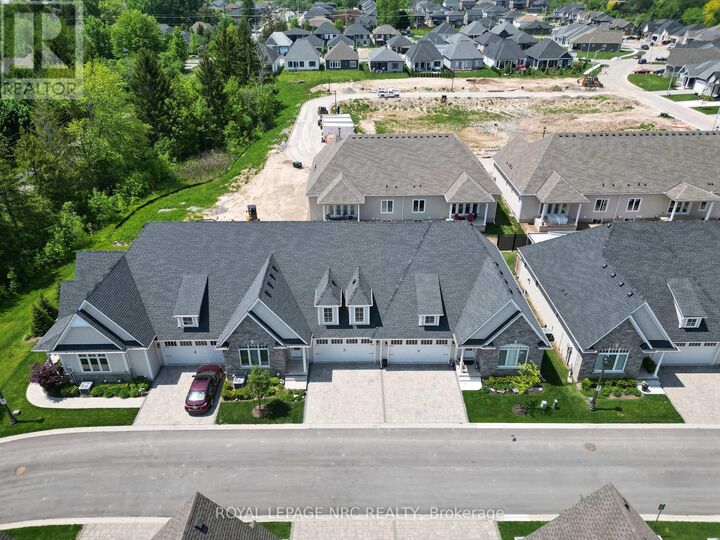 Property Photo:  9 Sassafras Row  ON L0S 1N0 