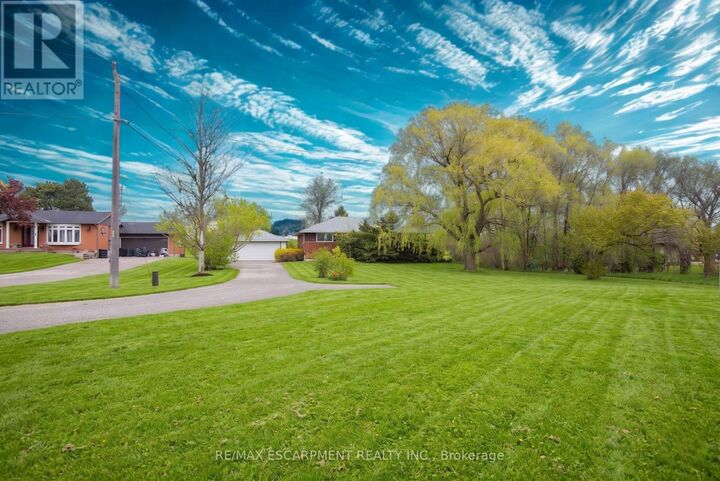 Property Photo:  1515 Burloak Drive  ON L6M 4J7 