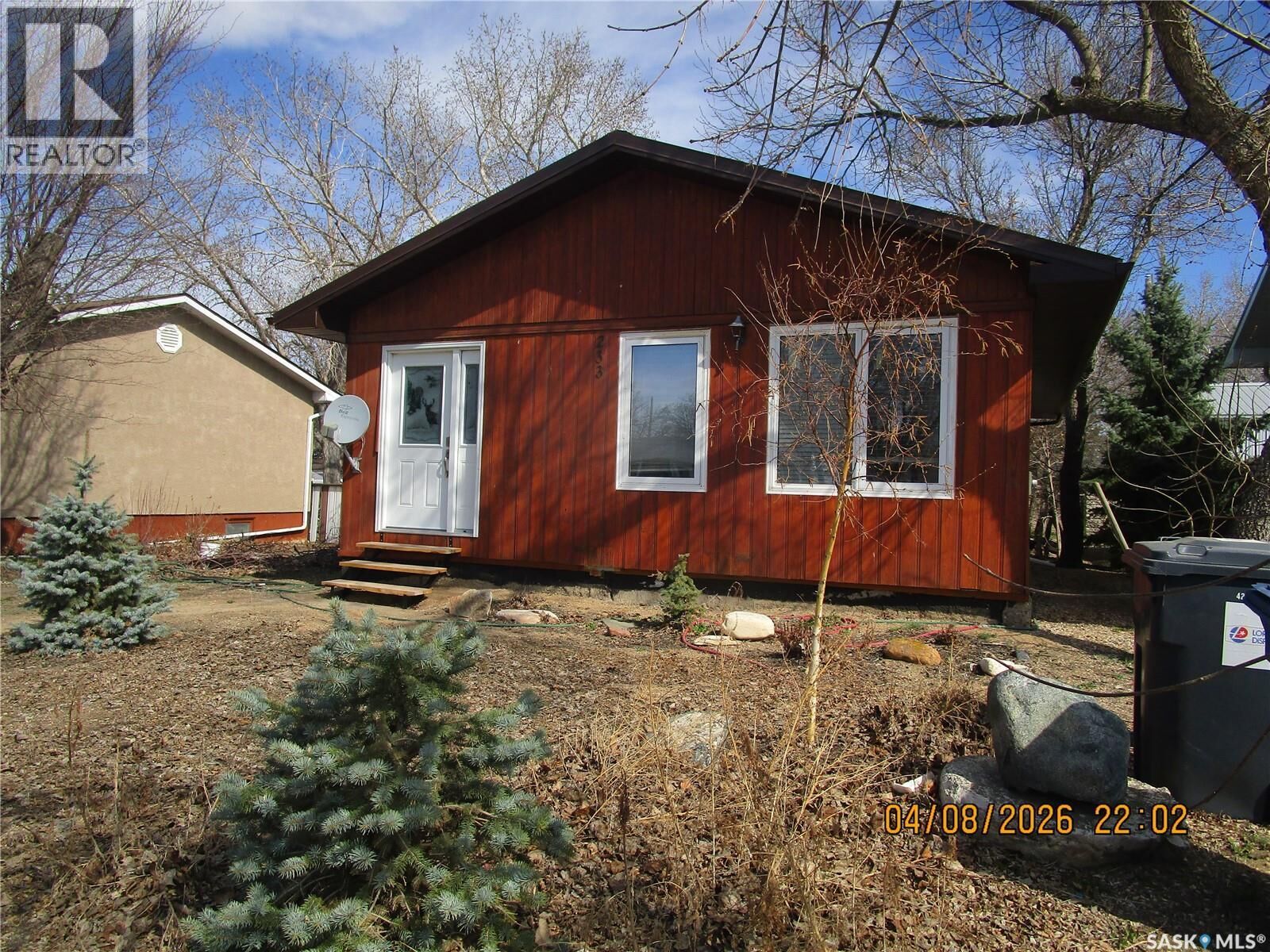 Property Photo:  233 4th Avenue E  SK S0H 1X0 