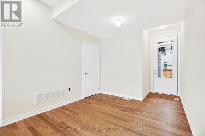 Property Photo:  3207 Sixth Line Unit 2  ON L6H 0V8 