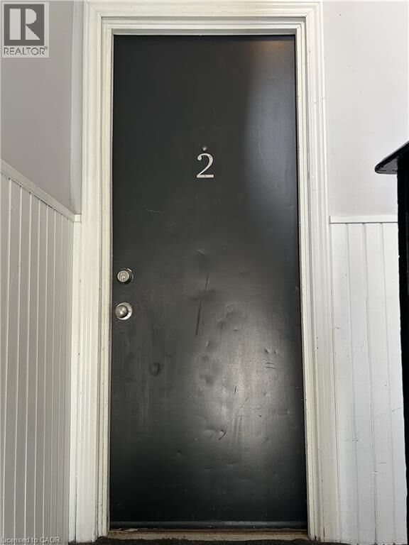 Property Photo:  3 Balmoral Avenue South 2  ON L8M 3J7 