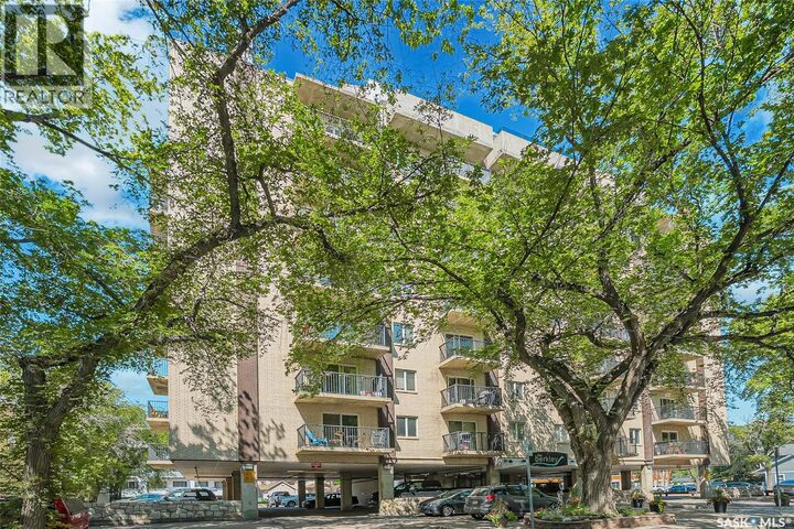 Property Photo:  Penthouse B 537 4th Avenue N  SK S7K 2M6 