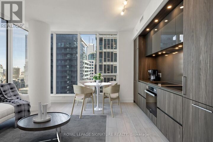 Property Photo:  35 Mercer Street 2514  ON M5V 0T8 